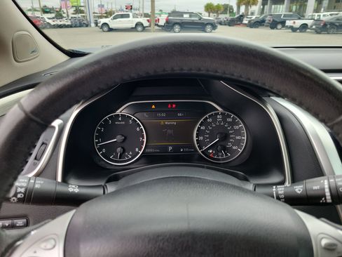 Used 2017 Nissan Murano SV w/ Premium Plus Package image 14