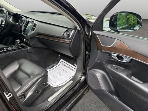 Used 2018 Volvo XC90 T5 Momentum w/ Convenience Package AWD/4WD image 21