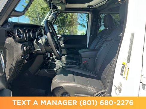 Used 2023 Jeep Wrangler Unlimited Sahara w/ Cold Weather Group AWD/4WD image 9