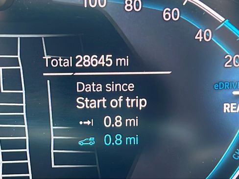 Used 2023 BMW 530e w/ Premium Package RWD image 28
