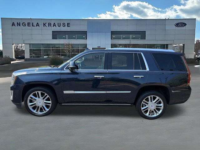 Used 2020 Cadillac Escalade Premium Luxury AWD/4WD image 4