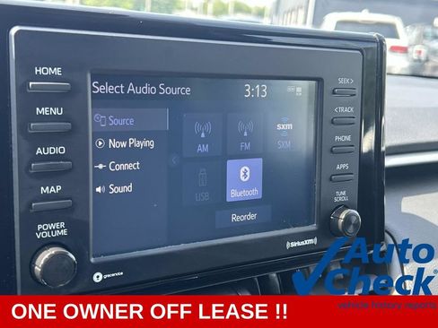 Used 2022 Toyota RAV4 XLE AWD/4WD image 25