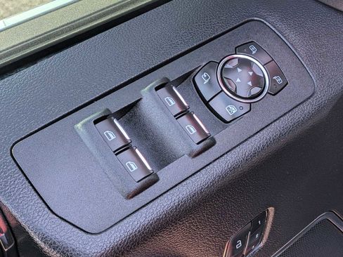 Certified 2020 Ford F150 Platinum w/ FX4 Off-Road Package image 18