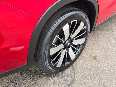 New 2025 Mitsubishi Outlander SE image 11