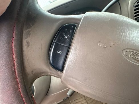 Used 2002 Ford F150 XLT RWD image 15