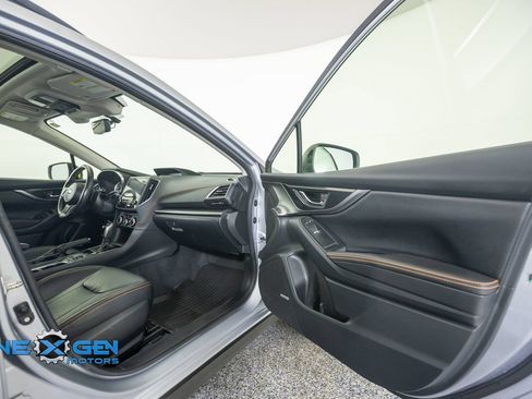 Used 2019 Subaru Crosstrek 2.0i Limited w/ Moonroof Package w/Navigation AWD/4WD image 38