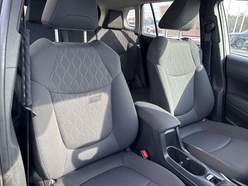 Certified 2023 Toyota Corolla Cross LE image 27