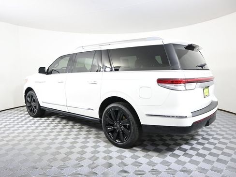 Used 2024 Lincoln Navigator L Reserve w/ Equipment Group 201A AWD/4WD image 4