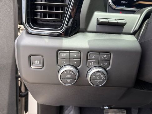 Used 2026 GMC Sierra 1500 AT4 w/ AT4 Premium Package AWD/4WD image 5