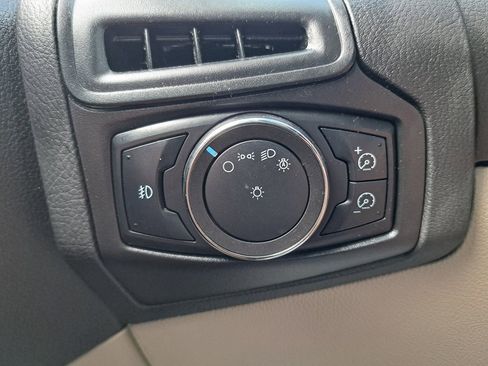 Used 2012 Ford Focus SE image 13