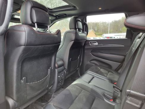 Used 2018 Jeep Grand Cherokee Trailhawk AWD/4WD image 22