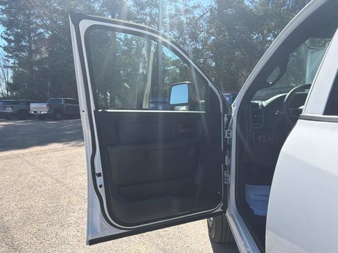 New 2026 RAM 2500 Tradesman AWD/4WD image 16