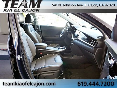 Certified 2022 Kia Niro EX FWD image 12
