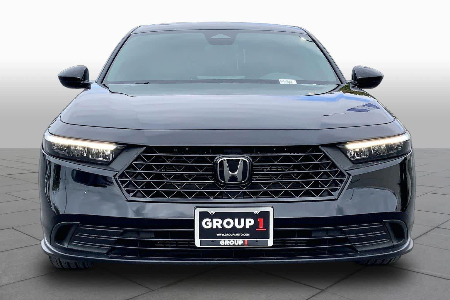 Used 2025 Honda Accord Sport image 3