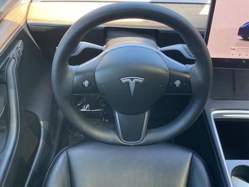 Used 2023 Tesla Model Y Long Range image 7