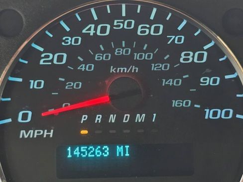 Used 2020 Chevrolet Express 2500 w/ Driver Convenience Package RWD image 19