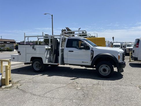 Used 2023 Ford F550 2WD Regular Cab Super Duty image 5