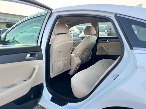 Used 2017 Hyundai Sonata SE image 12