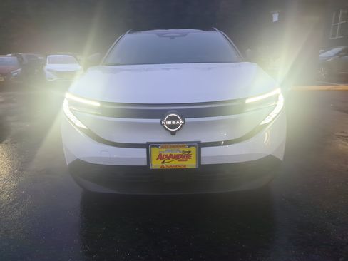 New 2026 Nissan Leaf Platinum+ w/ Cargo Package (Platinum+) image 9