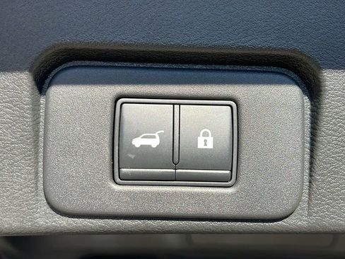 Used 2021 Nissan Rogue SL w/ Premium Package image 31