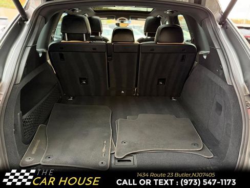 Used 2017 Porsche Cayenne S image 19