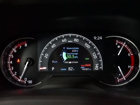Used 2025 Toyota RAV4 XLE FWD image 15