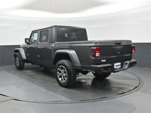 New 2025 Jeep Gladiator Sport image 6