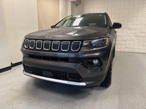 Used 2022 Jeep Compass Limited image 34