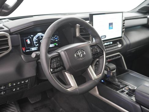Used 2026 Toyota Sequoia Platinum AWD/4WD image 22