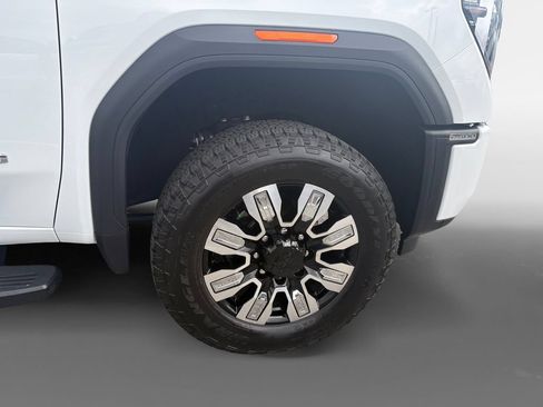 Used 2025 GMC Sierra 2500 Denali w/ Denali Reserve Package AWD/4WD image 16