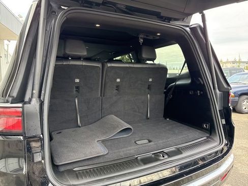 Used 2022 Jeep Wagoneer Series II w/ Premium Group I image 15