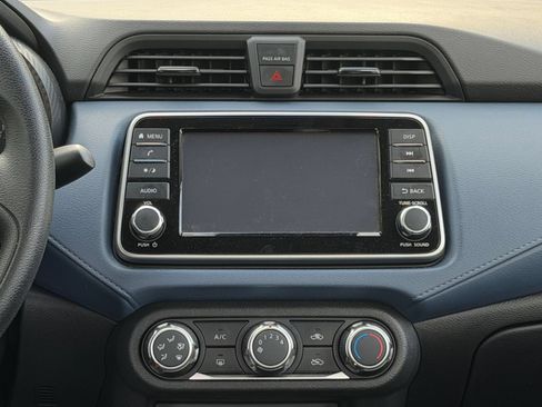 Used 2025 Nissan Versa SV FWD image 15