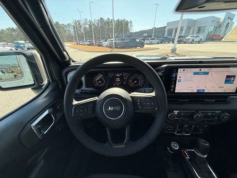New 2026 Jeep Gladiator Sport AWD/4WD image 15