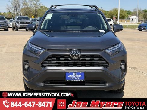 Used 2023 Toyota RAV4 XLE Premium image 3