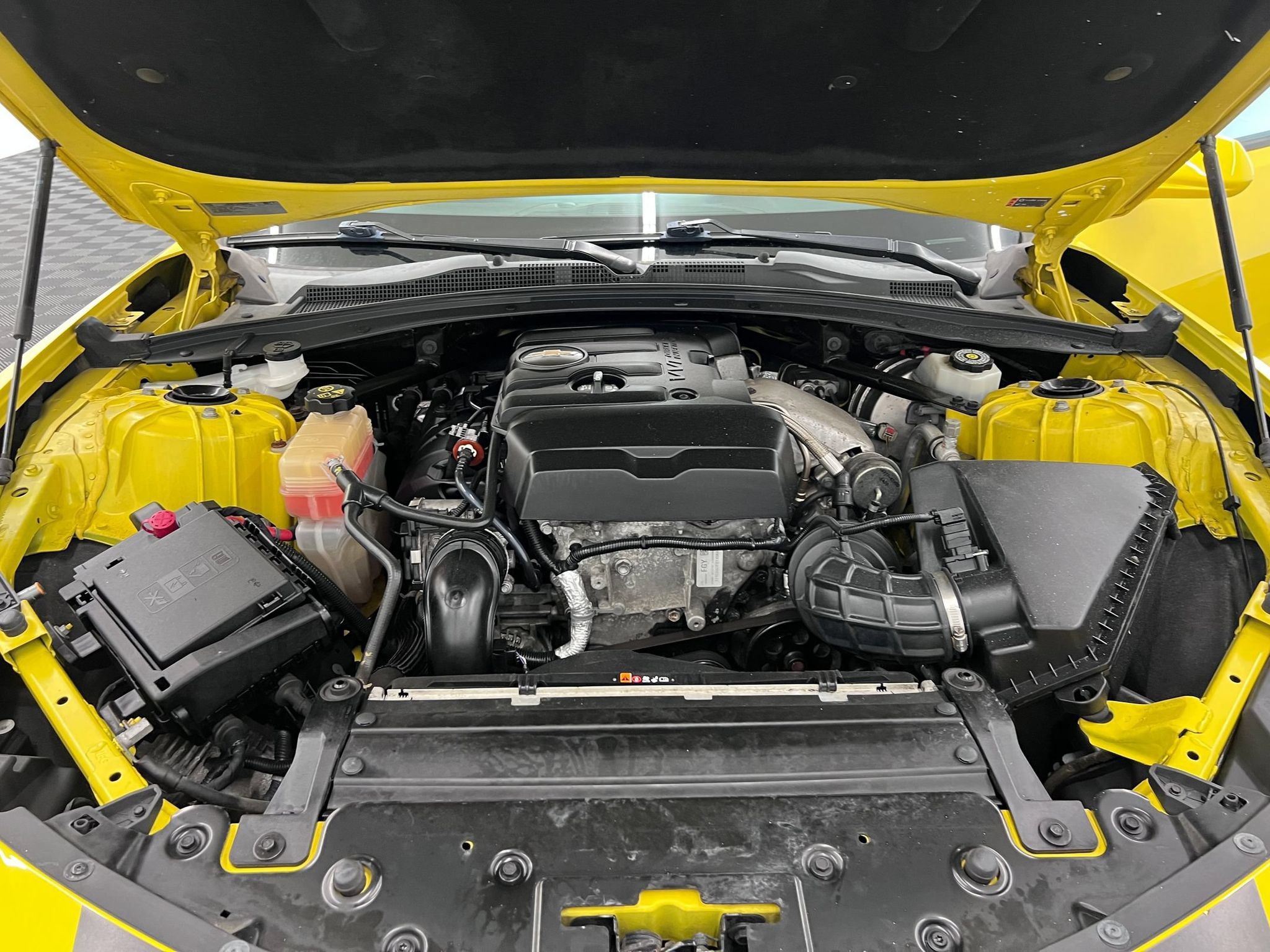 Used 2017 Chevrolet Camaro LT RWD image 25