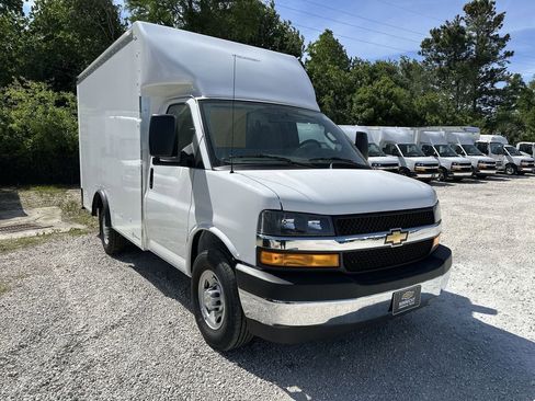 New 2025 Chevrolet Express 3500 w/ Power Convenience Package RWD image 10