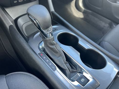Used 2023 Chevrolet Malibu LS image 26