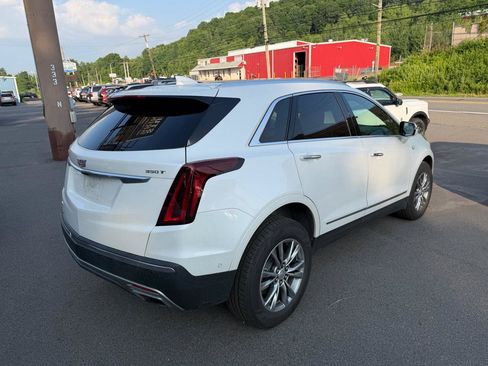 Used 2023 Cadillac XT5 Premium Luxury w/ Technology Package AWD/4WD image 5
