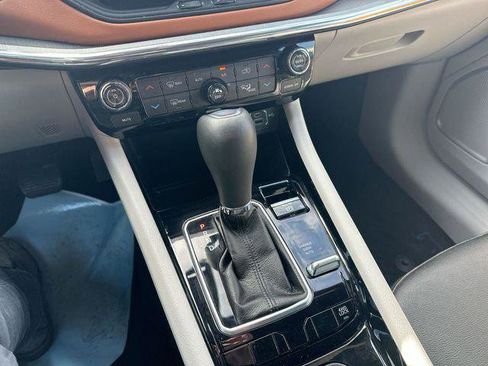 Certified 2024 Jeep Compass Limited image 21