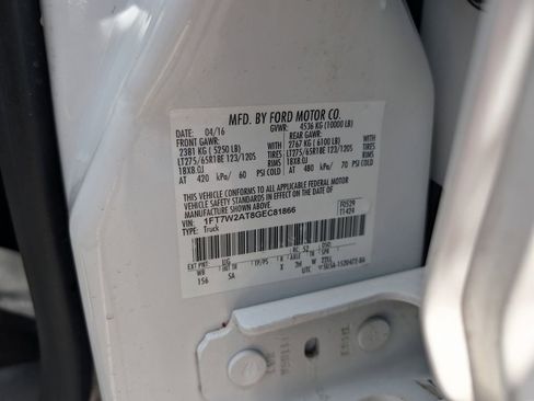 Used 2016 Ford F250 Lariat w/ Chrome Package image 28