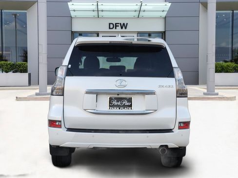 Used 2015 Lexus GX 460 image 6