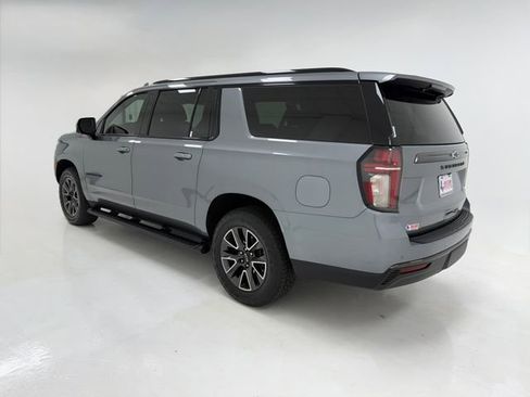 Used 2021 Chevrolet Suburban Z71 w/ Z71 Signature Package AWD/4WD image 37