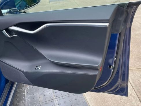 Used 2018 Tesla Model S 75D image 29