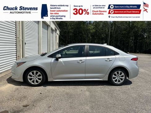 Used 2024 Toyota Corolla LE FWD image 4