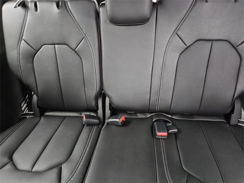 New 2026 Chrysler Pacifica Select image 8