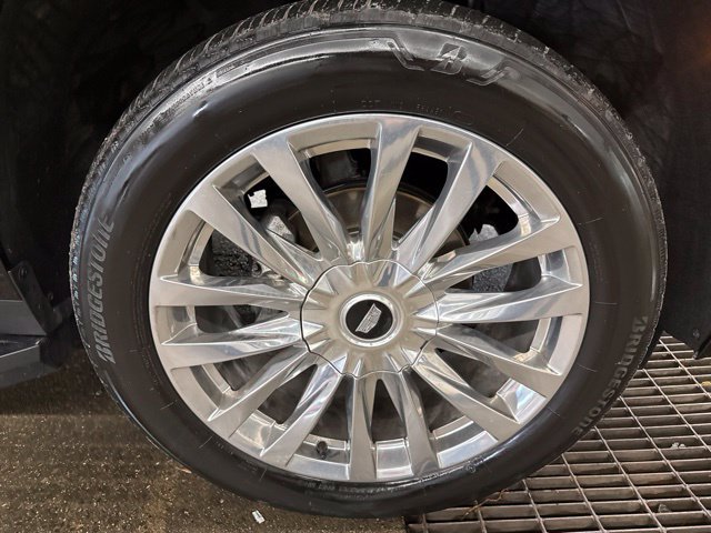 Used 2022 Cadillac Escalade Premium Luxury AWD/4WD image 10