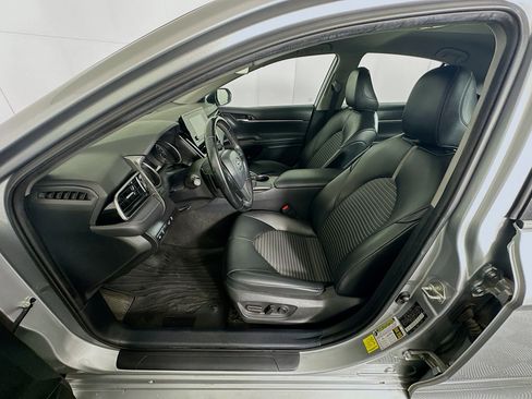 Used 2021 Toyota Camry SE image 13