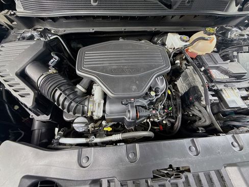 Used 2023 Chevrolet Blazer RS w/ Enhanced Convenience Package image 39