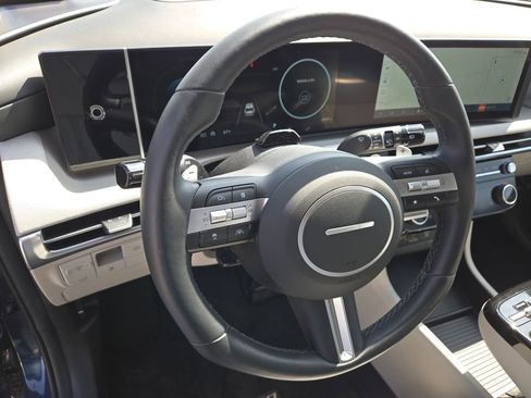 Used 2025 Hyundai Tucson Limited image 10