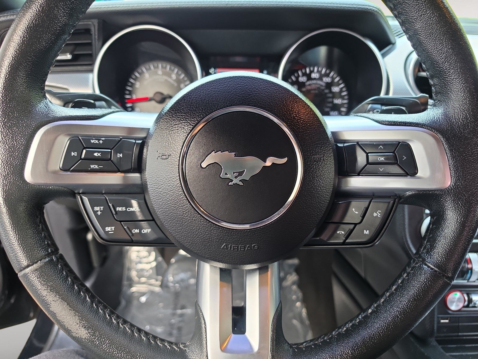 Used 2019 Ford Mustang Coupe w/ Equipment Group 101A RWD image 12